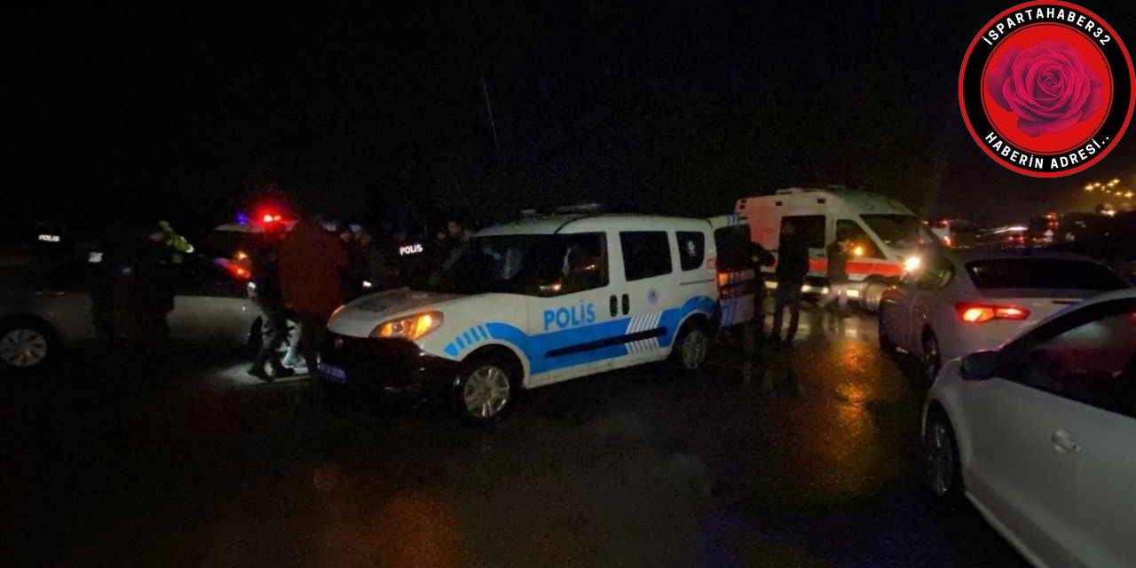 Beylikdüzü'nde polisin "dur" ihtarına uymayan iki şüpheli, kovalamaca sonucu yakalandı.