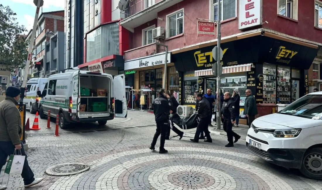 Isparta’da, yaklaşık bir yıldır otelde yalnız yaşayan 71 yaşındaki Veysel