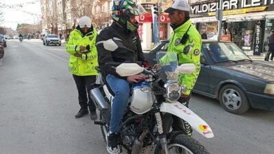 Burdur İl Emniyet Müdürlüğü Trafik Şube Müdürlüğü ekipleri, motosiklet kullanımının