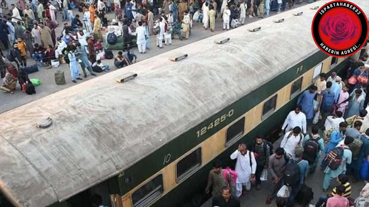 Pakistan güvenlik kaynakları, Belucistan'da ikinci gününe giren tren kuşatmasında 155