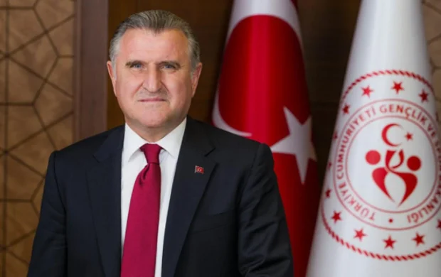 Bakan Bak, A Milli Erkek Basketbol Takımı'nı tebrik etti