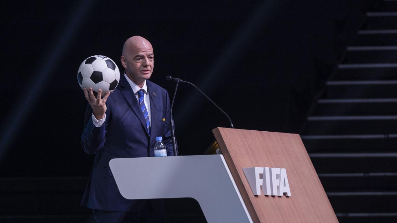 UEFA Infantino hakkında suç duyurusuna hazırlanıyor