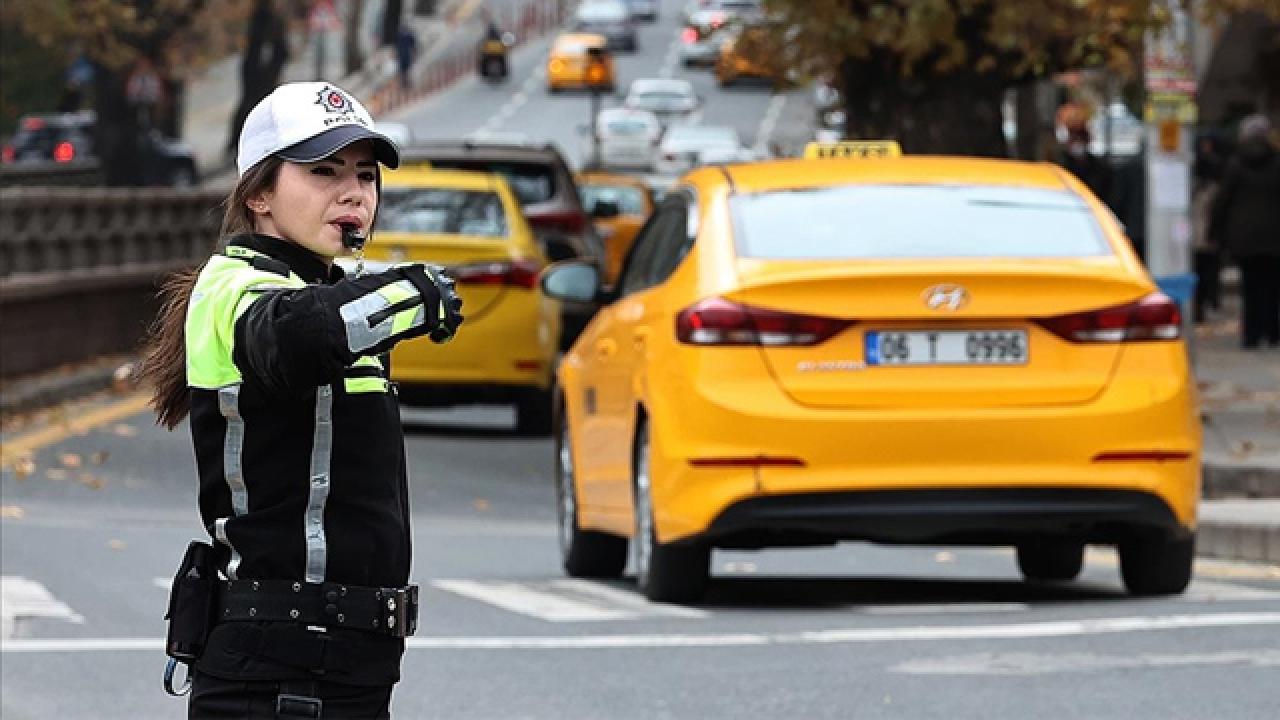 Başkent trafiğine 30 Ağustos düzenlemesi: Bazı yollar kapatılacak