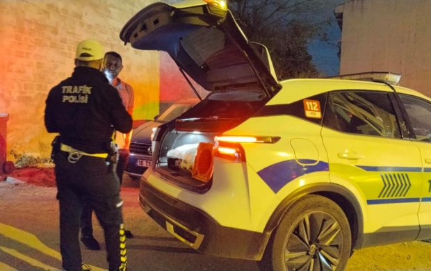 Alkollü ve ehliyetsiz sürücüye 255 bin lira ceza