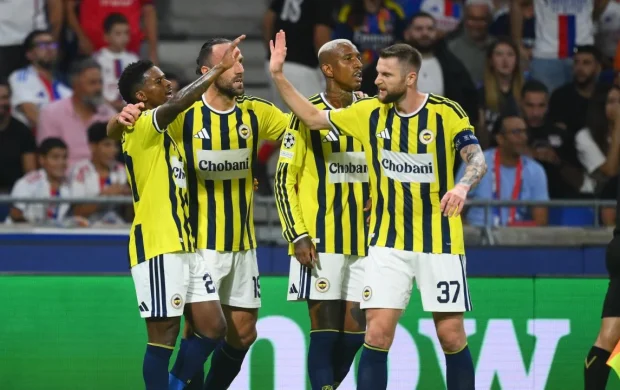 Fenerbahçe Şampiyonlar Ligi'nde lig aşamasına yükseldi