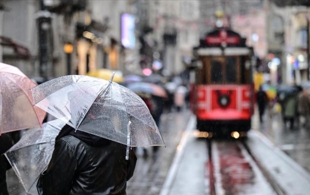 İstanbul'da gök gürültülü sağanak etkili oluyor