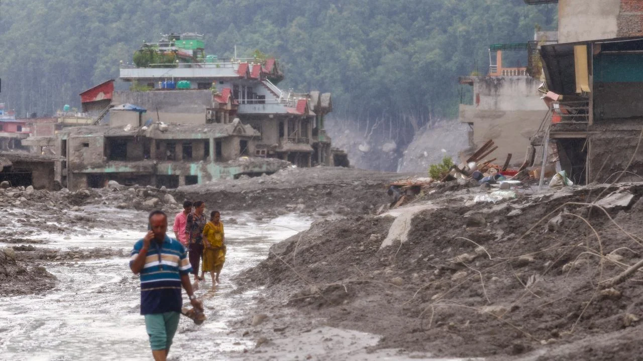 Nepal'deki selde hayatını kaybedenlerin sayısı 794'e yükseldi