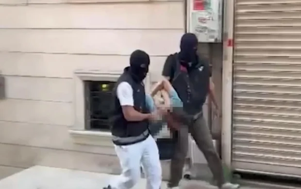 Uyuşturucu ticareti suçundan uluslararası seviyede aranan zanlı İstanbul'da yakalandı