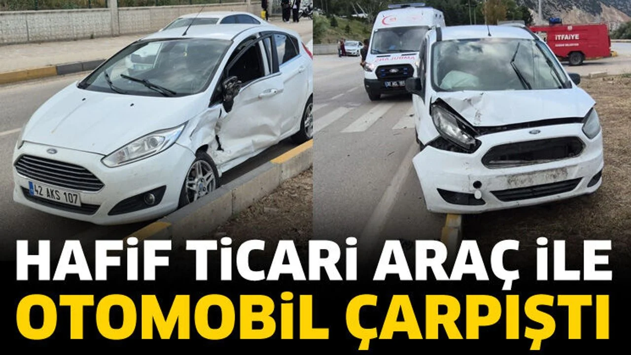 Hafif ticari araç ile otomobil çarpıştı