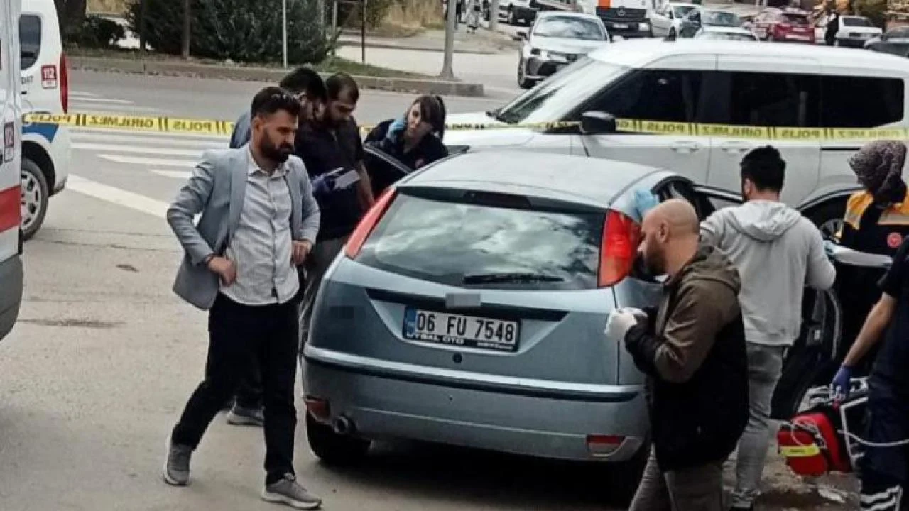 Ankara'da park halindeki otomobilde 2 kişi ölü bulundu