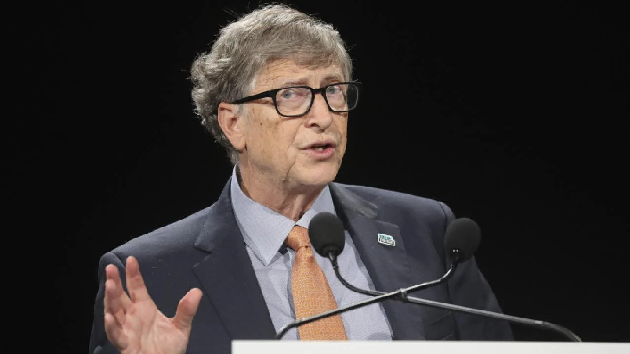 Bill Gates'ten yapay zeka uyarısı: Milyarca kişinin ölümüne yol açabilir