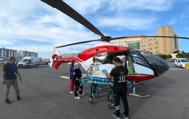 Ambulans helikopter kalp hastası bebek için havalandı