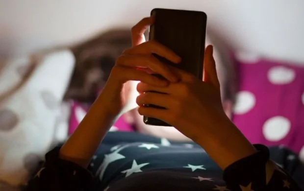 California'da çocuklara internet koruması