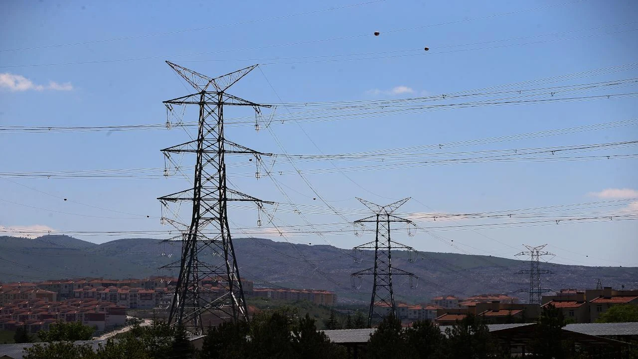 Almanya'da RWE'nin enerji hatlarının yakınında füze fırlatma düzenekleri bulundu
