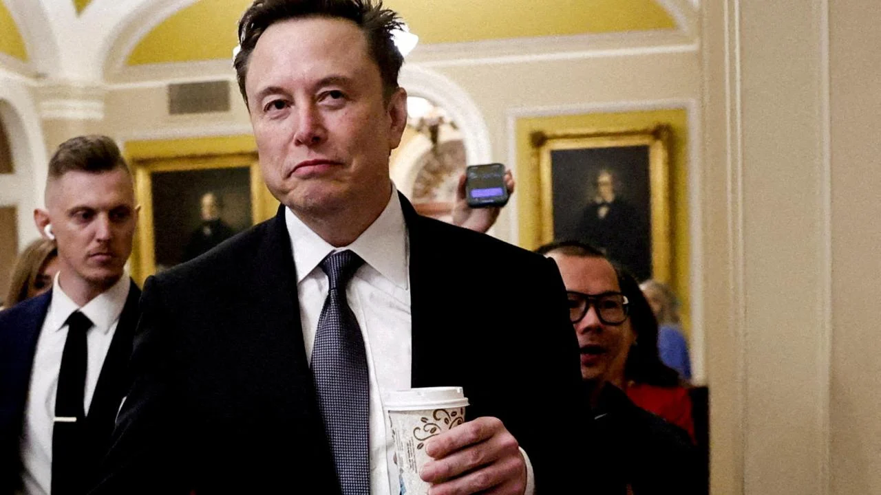 Elon Musk'tan yapay zeka tehdidine esprili yanıt