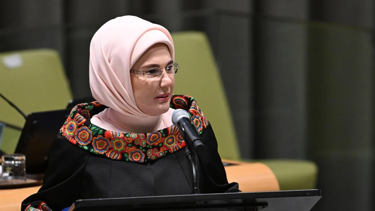 Emine Erdoğan: Birincil meselemiz kullanat kültüründen uzaklaşmak