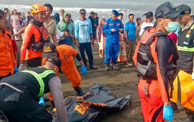 Endonezya'da 13 Eylül'de alabora olan feribottaki 52 kişinin cesedine ulaşıldı