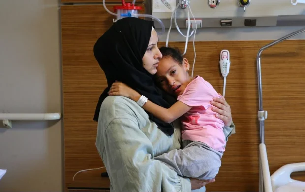 Türkiye, soykırımcı İsrail'in saldırılarında yaralanan 6 yaşındaki Sıla'nın umudu oldu