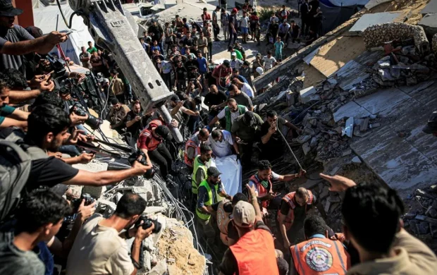 Soykırımcı İsrail'in bombardımanında ölenlerin sayısı 5'i çocuk olmak üzere 20'ye yükseldi