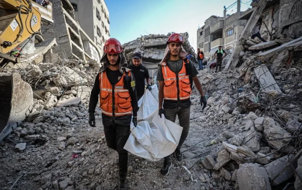 Katil İsrail'in Gazze'ye yönelik saldırılarında 5 Filistinli hayatını kaybetti