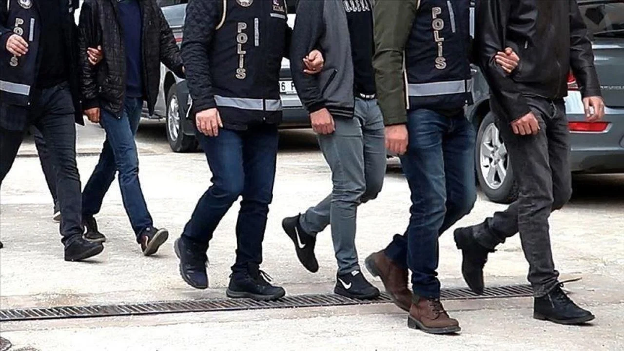 122 milyon liralık şirket vurgununda 19 şüpheli gözaltında