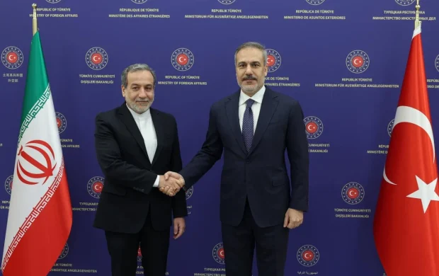 Dışişleri Bakanı Fidan, İranlı mevkidaşı Arakçi ile görüştü