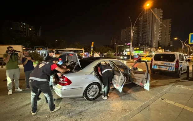 Adana'da helikopter destekli huzur operasyonu