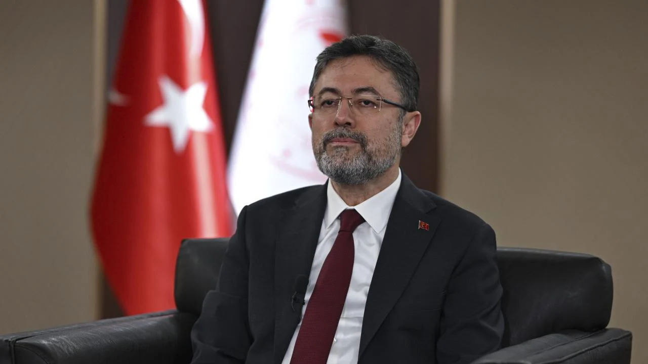 Bakan Yumaklı'dan yangında hayatını kaybeden Kahya için başsağlığı mesajı