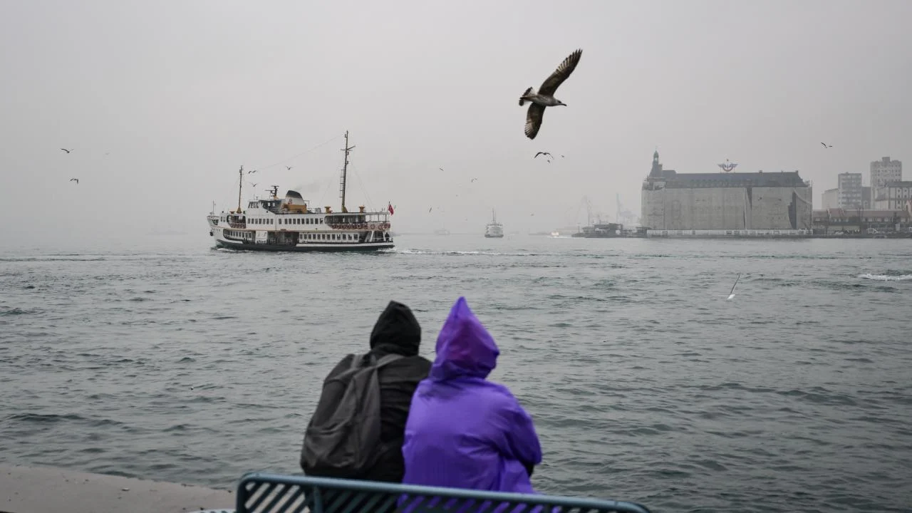 İstanbul'da kuvvetli yağış ve fırtına uyarısı