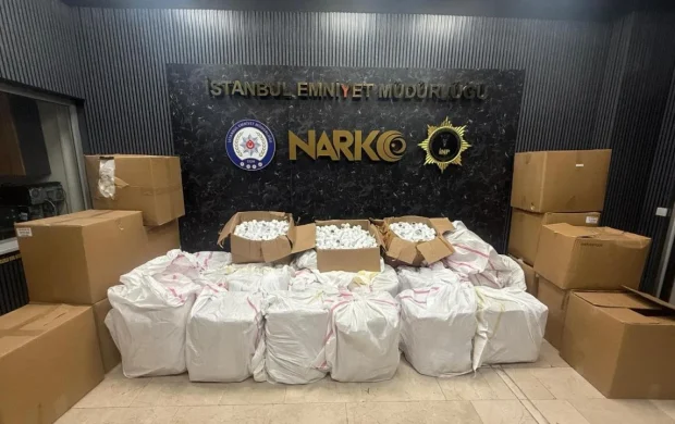 İstanbul'da yapılan operasyonlarda 1,4 ton uyuşturucu ele geçirildi