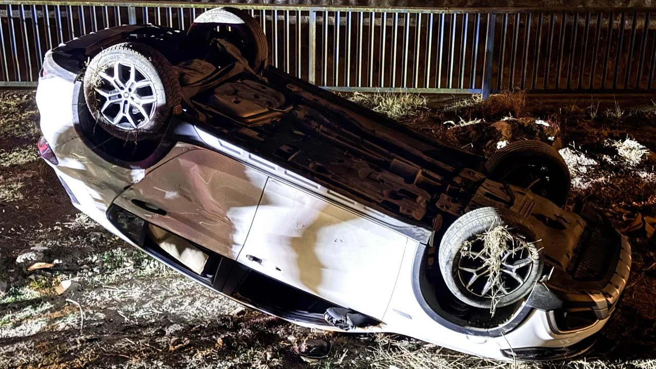 Ümraniye'de şarampole devrilen otomobilin sürücüsü öldü