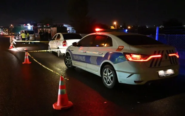 Trafik kazasına müdahale eden polisimiz şehit oldu