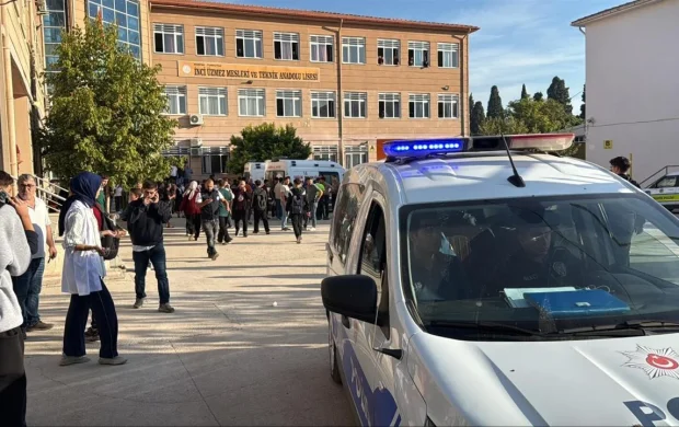 Manisa'da okula silahlı saldırı