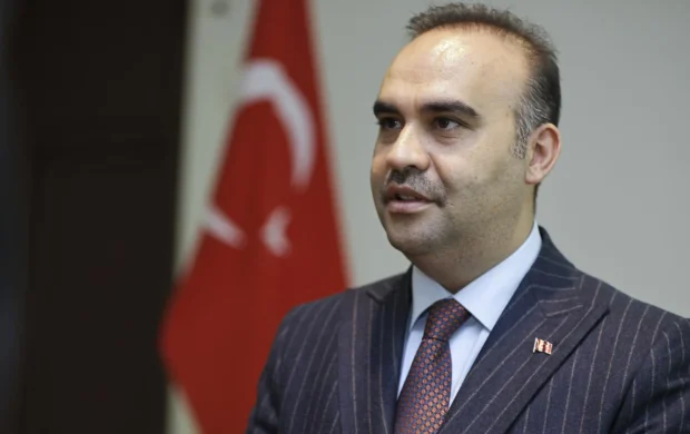 Bakan Kacır: Ay uzay aracımızı 2027'nin ilk aylarında uzaya uğurlamayı planlıyoruz