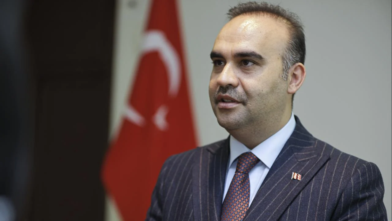 Bakan Kacır: Ay uzay aracımızı 2027'nin ilk aylarında uzaya uğurlamayı planlıyoruz