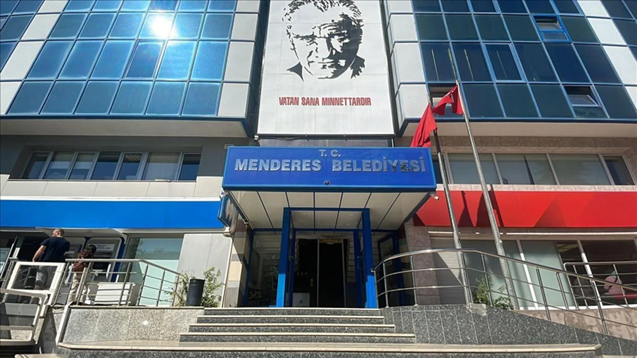 Menderes Belediyesine yönelik soruşturma: 9 şüpheli gözaltına alındı