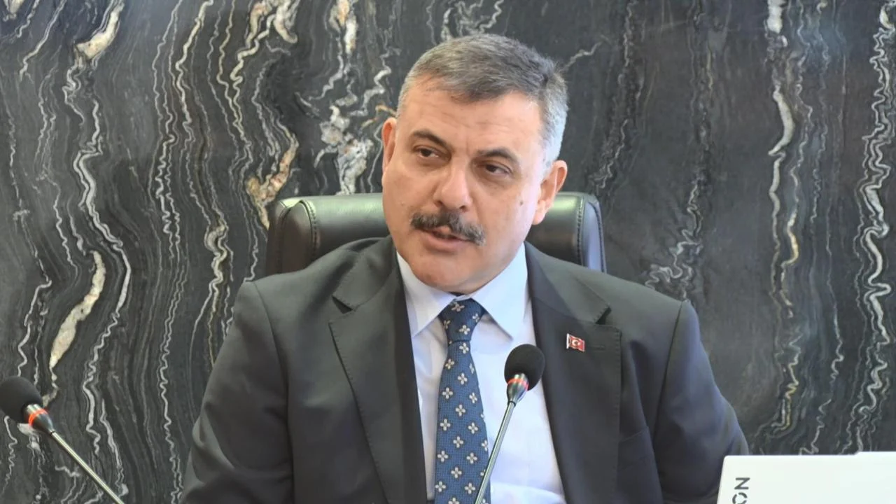 Bakan Çiftçi'den sürücülere emniyet kemeri çağrısı
