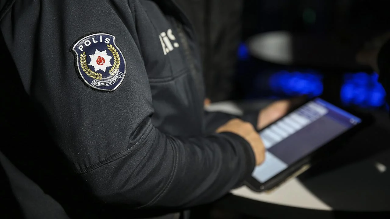 Trafikte tartıştığı kişinin aracına saldıran sürücüye 380 bin lira ceza