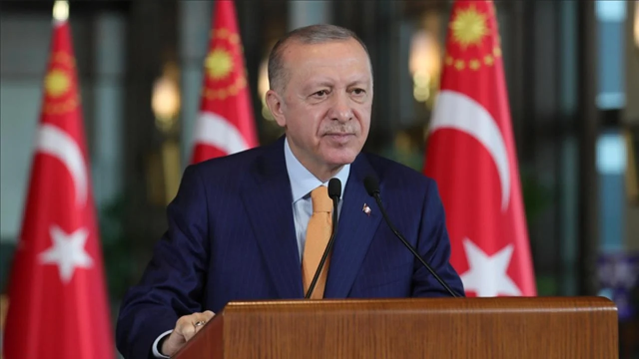 Cumhurbaşkanı Erdoğan: Dilimize sahip çıkmak, geleceğimize sahip çıkmaktır