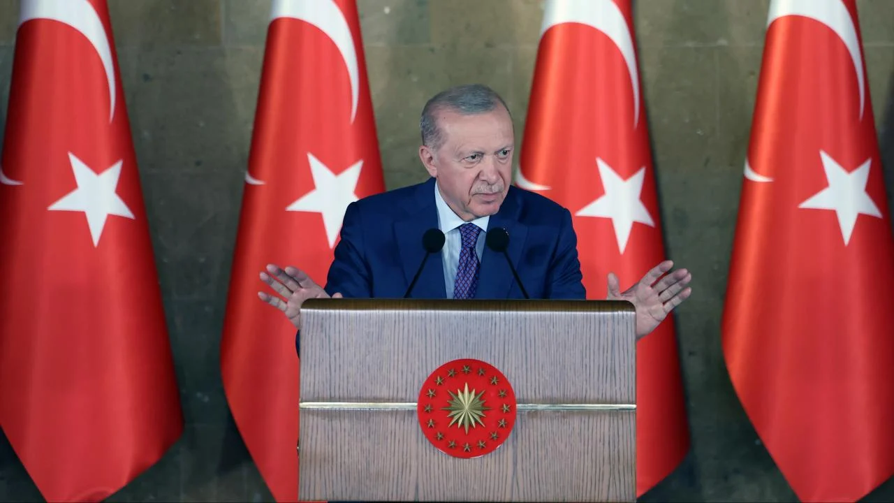 Erdoğan: En utanç verici kitap katliamları darbe dönemlerinde yaşandı