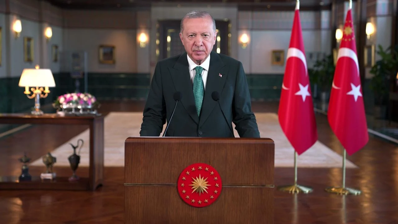 Erdoğan: İmam hatipler başarı çıtasını sürekli daha yükseğe taşıyor