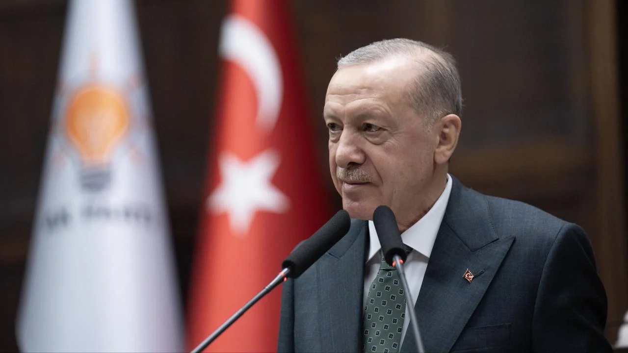Cumhurbaşkanı Erdoğan, milli boksör Busenaz Sürmeneli'yi tebrik etti