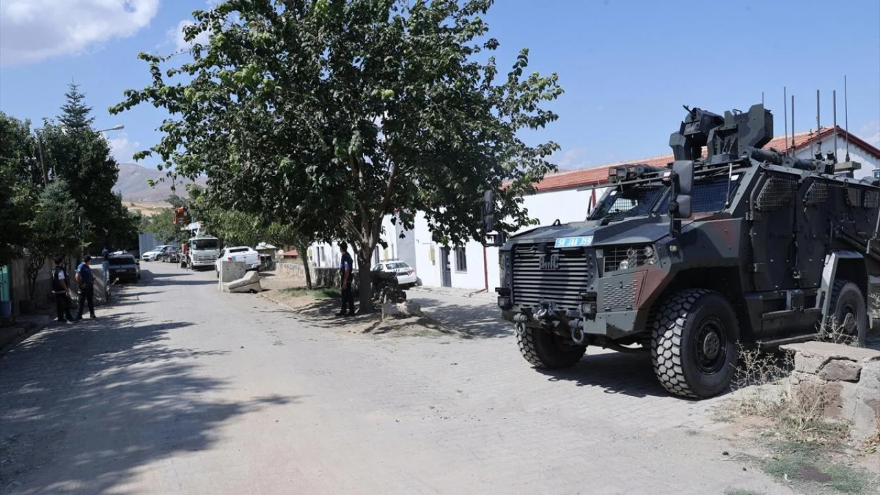 Sivas'ta Büşra bebek için arama çalışmaları sürüyor