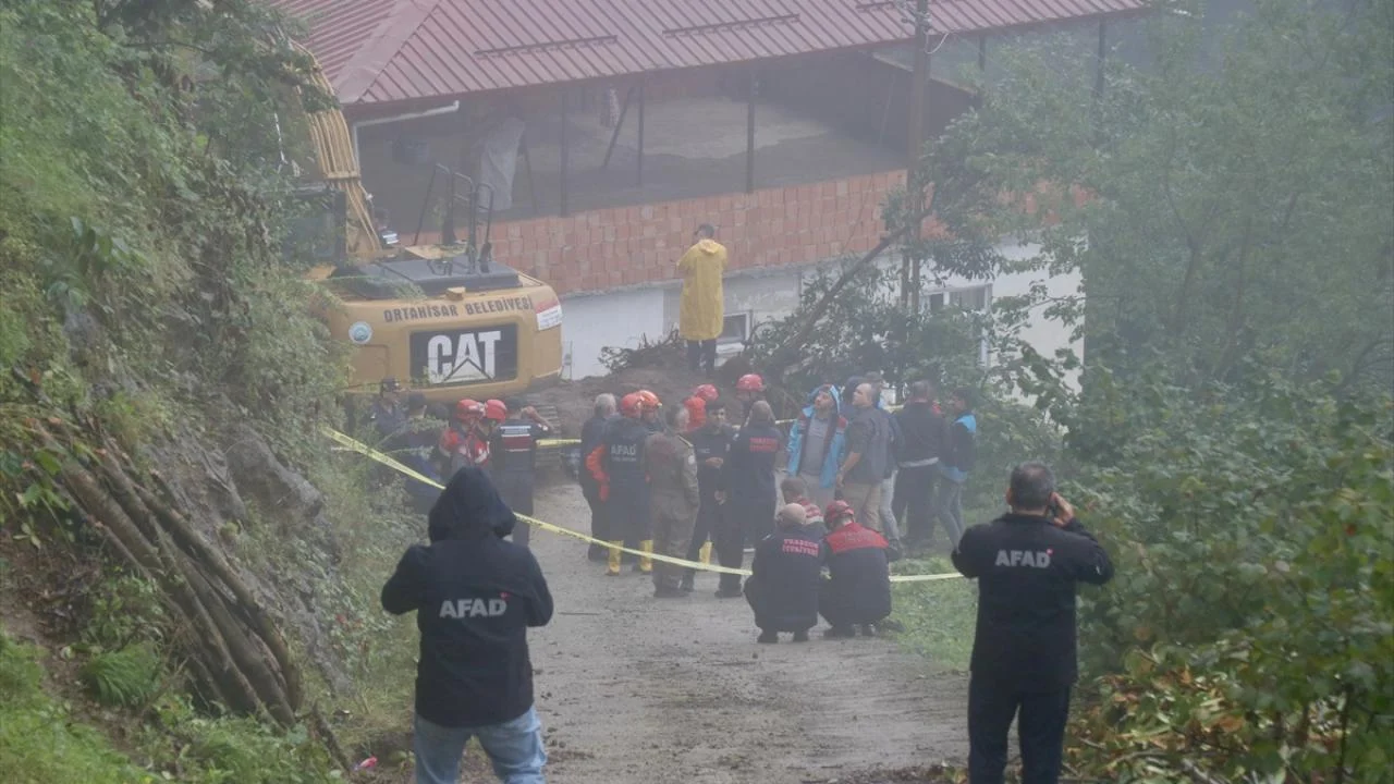 Trabzon'da heyelan: 1 can kaybı