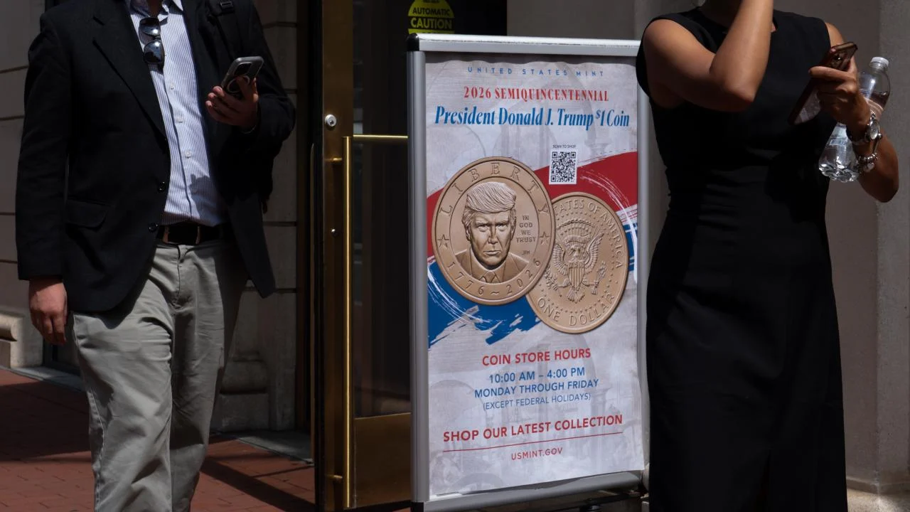 ABD'de Trump portreli 1 dolar tedavülde