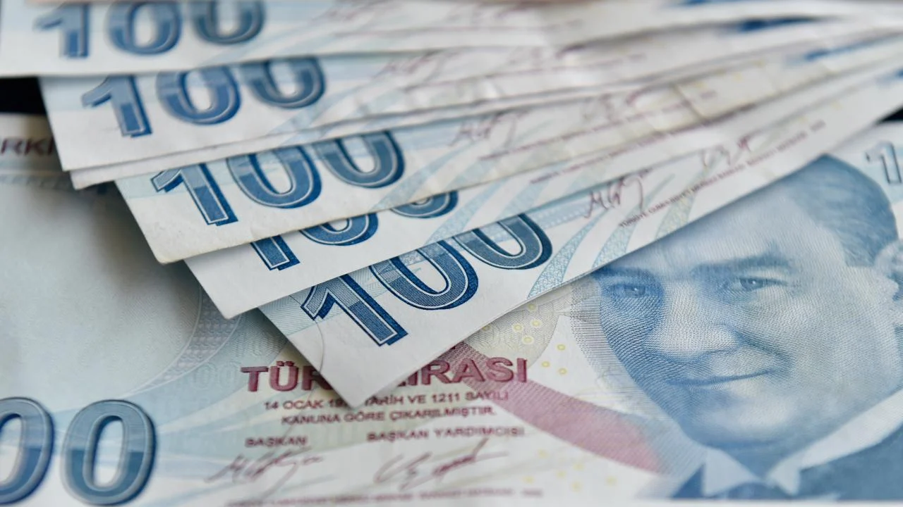 Eylül ayı yaşlı ve engelli aylıkları hesaplara yatırılmaya başlandı