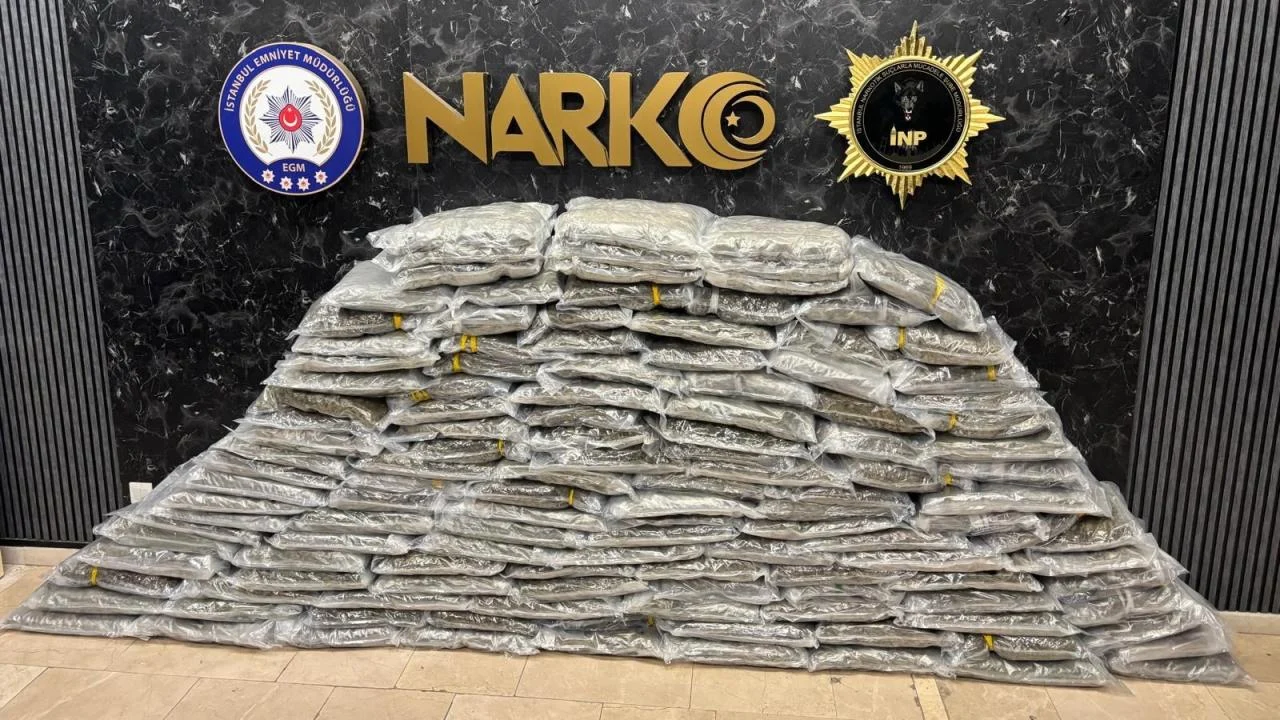 İstanbul'da 143 kilogram uyuşturucu ele geçirildi