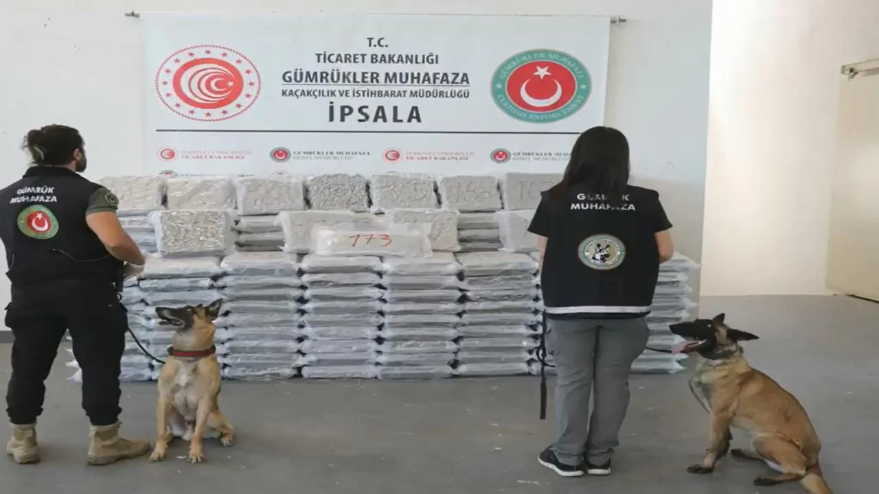 İpsala Gümrük Kapısı'nda 387 kilogram uyuşturucu ele geçirildi
