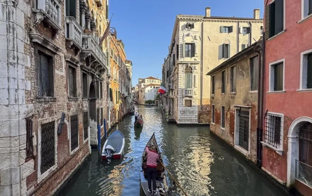 Venedik'te turiste 7 euro müzik ücreti sürprizi