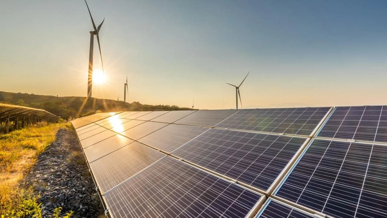Türkiye yılda güneş ve rüzgardan 442,2 teravatsaat elektrik üretti